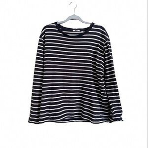 Uniqlo Navy and White Striped Top